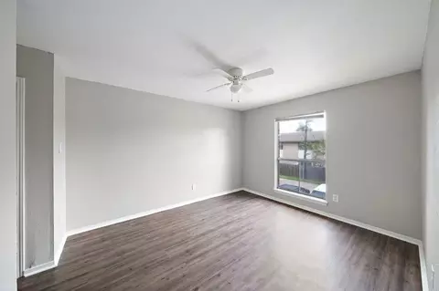 2202 16th Ave N, Texas City, TX 77590