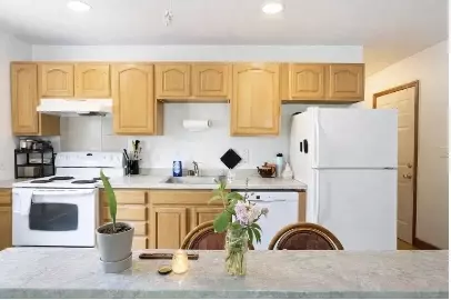 121 Centre St, Boston, MA 02119