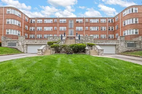 765 Westwood Dr, Clayton, MO 63105
