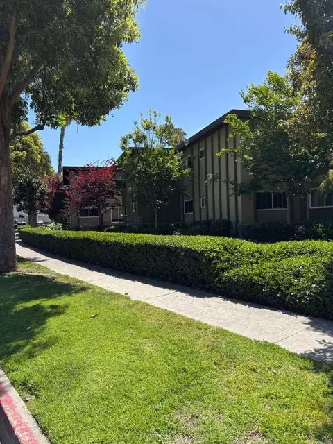 314 E Pearson Ave, Anaheim, CA 92802 photo 3