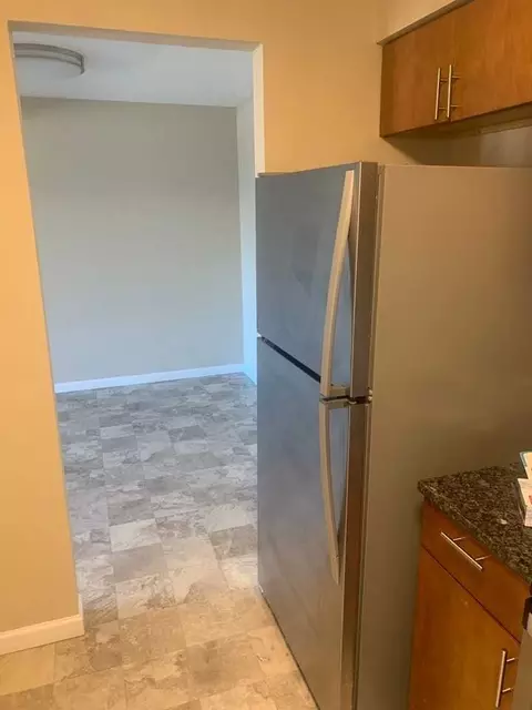 535 South 37th Street, Omaha, NE 68105 photo 7