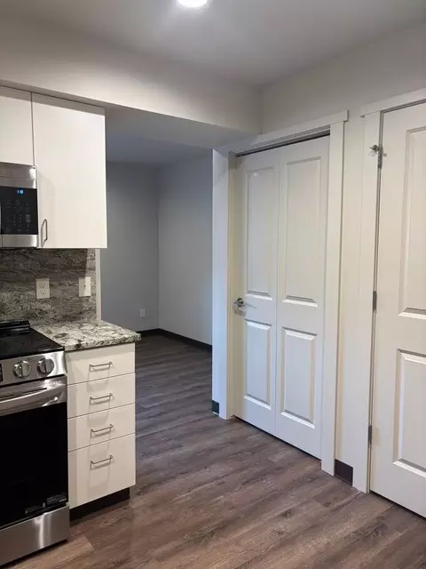 220 E Division St, Sparta, MI 49345 photo 4