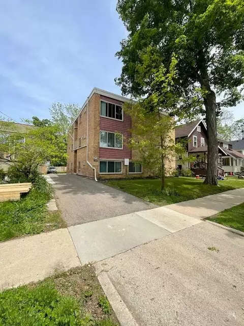 913 Dewey Ave, Ann Arbor, MI 48104