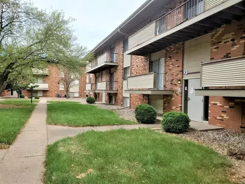 800 S Mattis Ave, Champaign, IL 61821