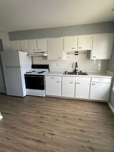 800 S Mattis Ave, Champaign, IL 61821 photo 3