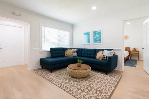 402 S Orlando Ave, Cocoa Beach, FL 32931