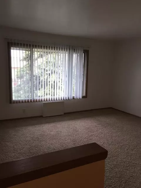 8617 Buckingham Dr, Sturtevant, WI 53177