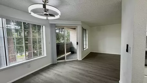 3702 Auburn Way S, Auburn, WA 98092