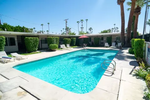 474 Avenida Ortega, Palm Springs, CA 92264