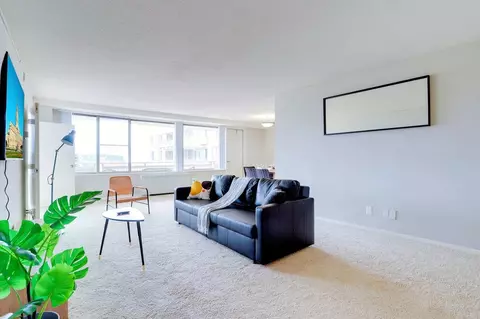 Richmond Hwy, Arlington, VA 22202