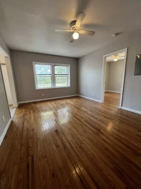 3401 Central St, Kansas City, MO 64111