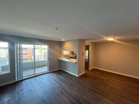 4524 44th Ave SW, Seattle, WA 98116