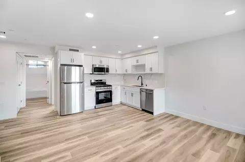 5400 Carpenter Ave, Valley Village, CA 91607