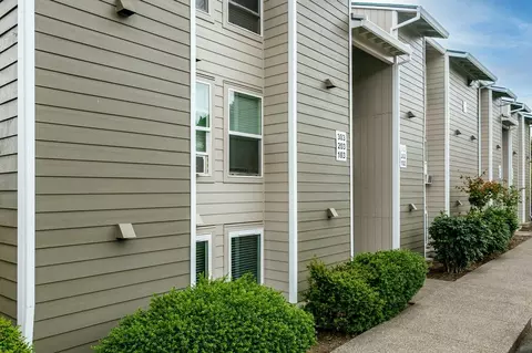301 NW Eastman Pkwy, Gresham, OR 97030 photo 39