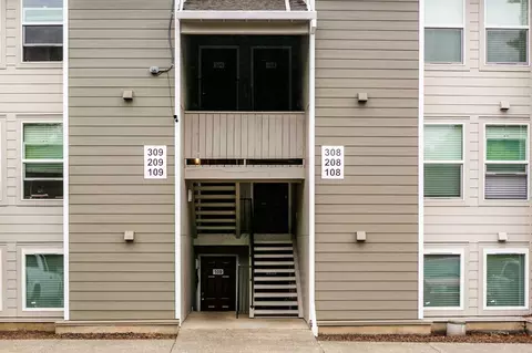 301 NW Eastman Pkwy, Gresham, OR 97030 photo 38