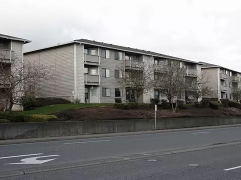 301 NW Eastman Pkwy, Gresham, OR 97030 photo 4