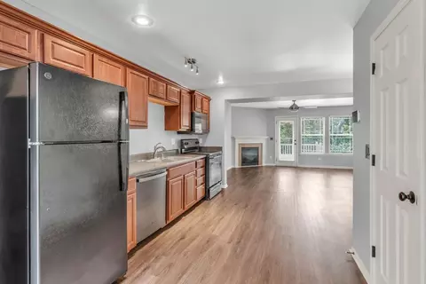 9535 N Main St, Kansas City, MO 64155