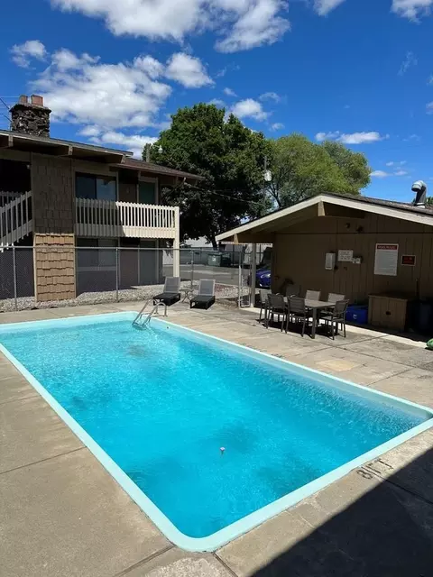 99206 The Chalet, Spokane Valley, WA 99206