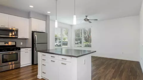 2501 Alton Pkwy, Irvine, CA 92606 photo 31