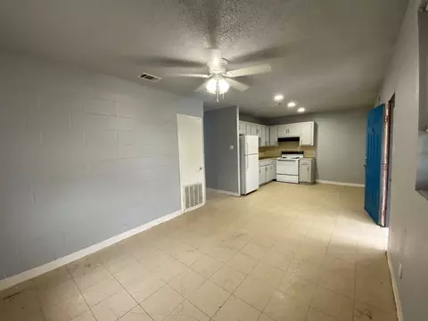 1920 E Iowa Rd, Edinburg, TX 78542