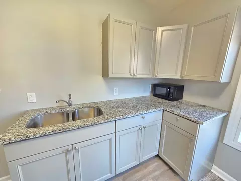 115 N 46th St, Louisville, KY 40212