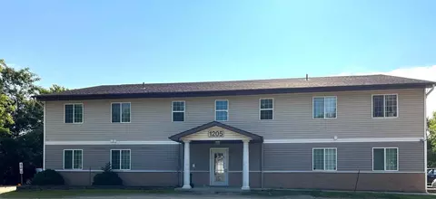1205 S Sibley Ave, Litchfield, MN 55355