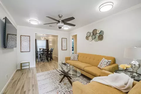1327 W 21st St, Houston, TX 77008