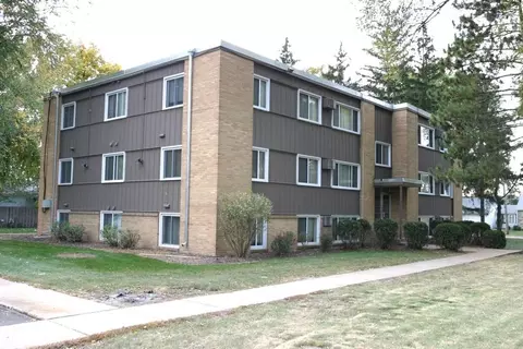 121 W 90th St, Bloomington, MN 55420