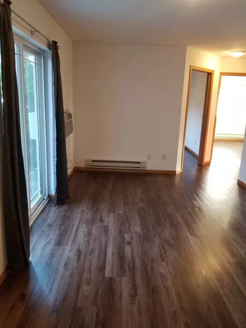 15101560 W Pine St, Baraboo, WI 53913 photo 2