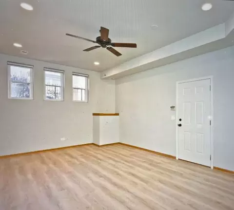 1547 W Augusta Blvd, Chicago, IL 60642 photo 3