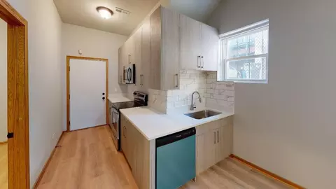 1547 W Augusta Blvd, Chicago, IL 60642 photo 2