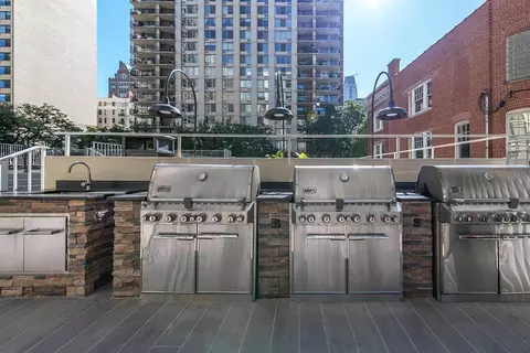 65 E Scott St, Chicago, IL 60610 photo 10