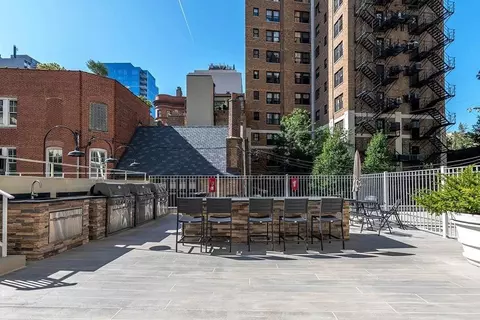 65 E Scott St, Chicago, IL 60610 photo 9