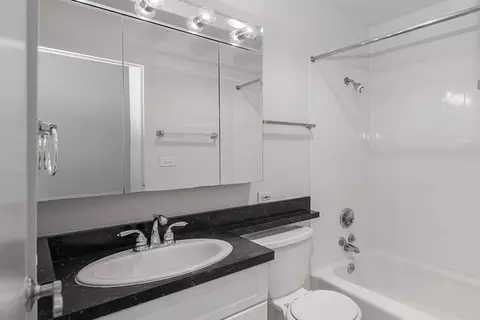 65 E Scott St, Chicago, IL 60610 photo 24