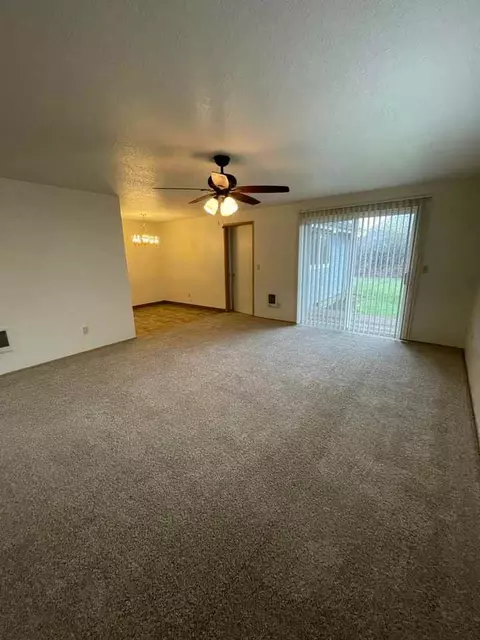 474 Southgate Dr S, Monmouth, OR 97361
