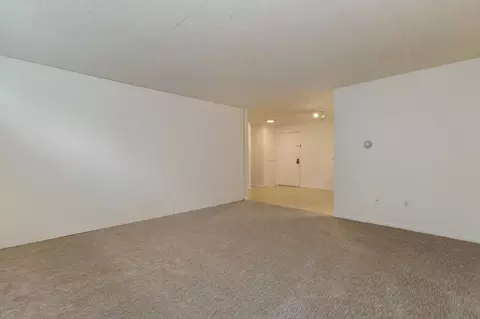 324 W Olympic Pl, Seattle, WA 98119