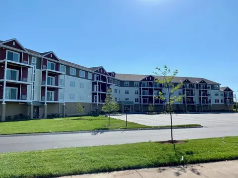 950 31st St W, Hastings, MN 55033