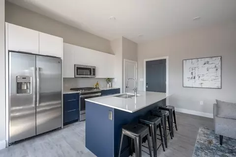 656 Saratoga St, Boston, MA 02128