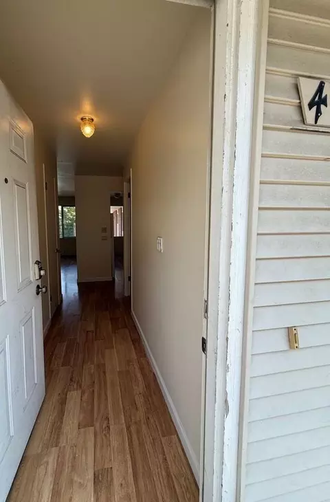 3837 And 3831 Woodland Park Ave N #3837-3837, Seattle, WA 98103