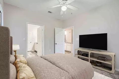 2800 Collins Creek Dr, Austin, TX 78741 photo 20