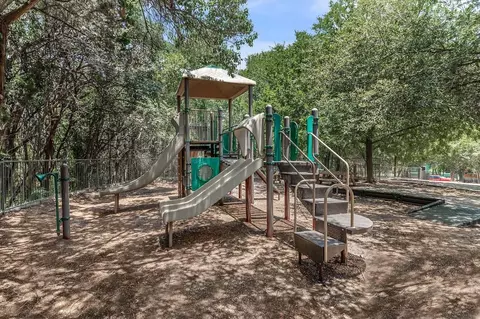 2800 Collins Creek Dr, Austin, TX 78741 photo 23