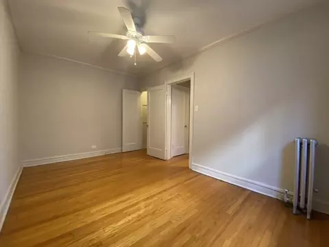 1261 W Argyle St, Chicago, IL 60640 photo 30