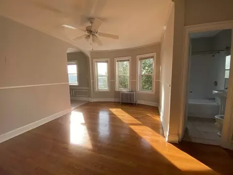 1261 W Argyle St, Chicago, IL 60640 photo 18