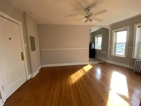 1261 W Argyle St, Chicago, IL 60640 photo 15