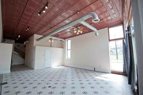 507 W College St, Springfield, MO 65806