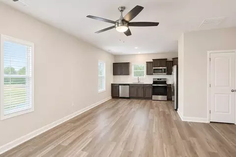 401 Spring Ave, Spring Lake, NC 28390