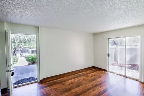 1006 Del Dios Rd, Escondido, CA 92029