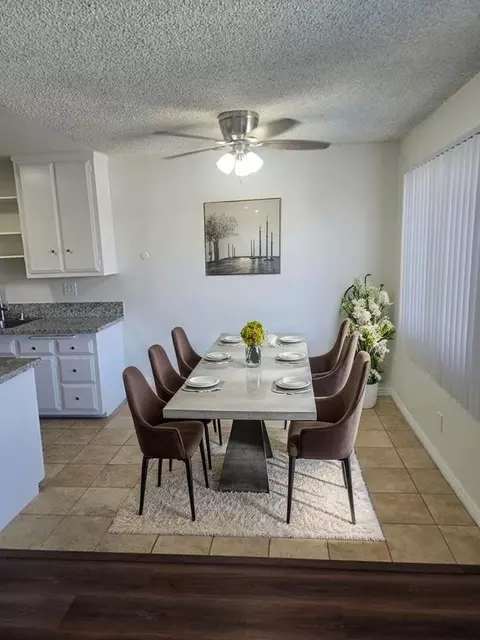 308 W Queen St, Inglewood, CA 90301