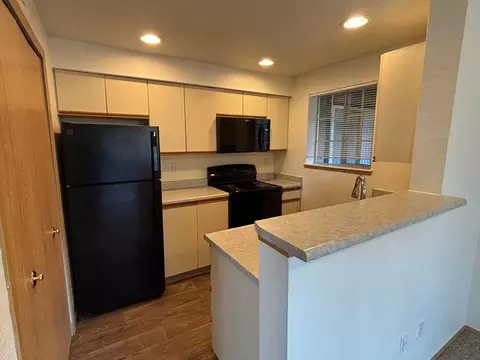 2511 NW Edenbower Blvd, Roseburg, OR 97471