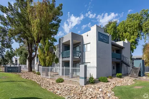 5830 N 67th Ave, Glendale, AZ 85301